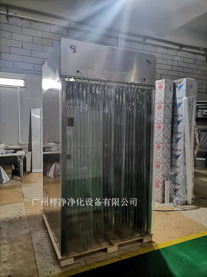 可移動式垂直簾層流罩制作現(xiàn)場實拍圖 可移動式垂直簾層流罩制作現(xiàn)場實拍圖