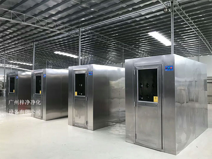 風淋室吹風時間沒有統(tǒng)一的規(guī)定，但通常建議吹風時間在20秒至30秒之間。