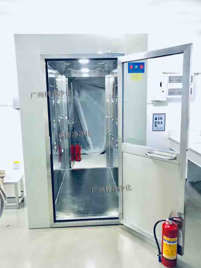 定期對風(fēng)淋室進(jìn)行維護(hù)