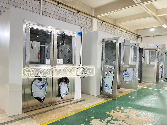 風(fēng)淋室的結(jié)構(gòu)和設(shè)計(jì)會影響風(fēng)淋效率，進(jìn)而影響所需的風(fēng)淋時間。