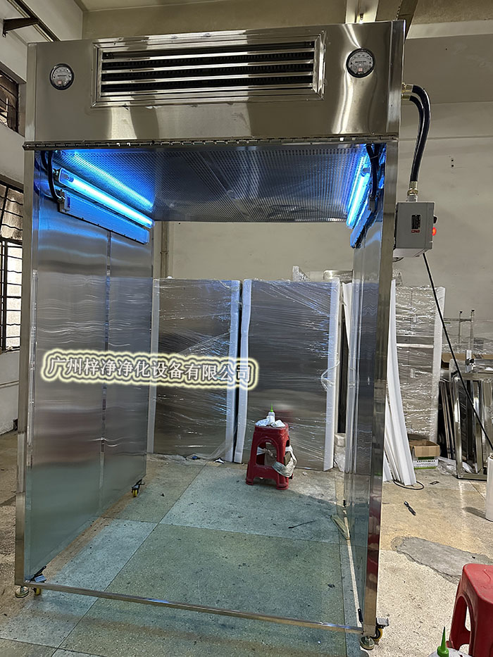 層流罩取樣車是一種用于在無菌或潔凈環(huán)境下進行樣品采集的專用設備。 層流罩取樣車是一種用于在無菌或潔凈環(huán)境下進行樣品采集的專用設備。