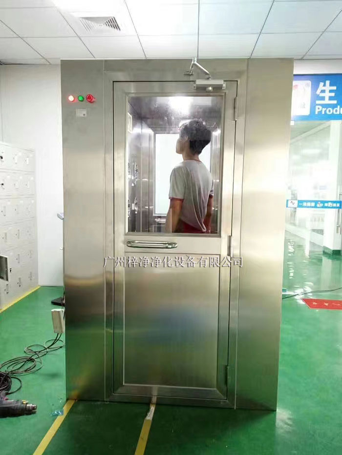 全不銹鋼風(fēng)淋室通道的設(shè)計要點